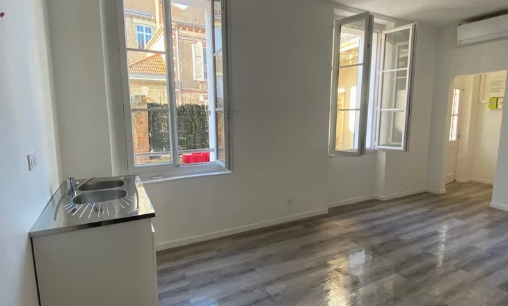 photo salon après travaux pris en charge par Louer pour l'emploi